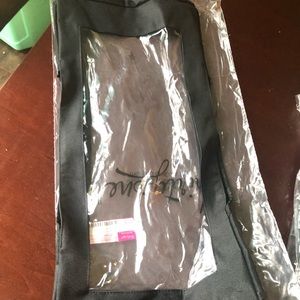 Thirty One Black Top a Tote